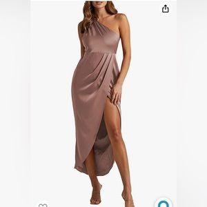 Brand new LYANER Women's One Shoulder Ruched Midi Dress- color dusty pink